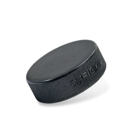 Hockeypuck i svart, perfekt för träning och skott, en del av vårt 10-pack träningspuckar.