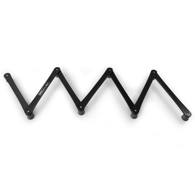 Klubbteknik hockey stickhandling trainer in a zigzag design for improved hand agility and control.