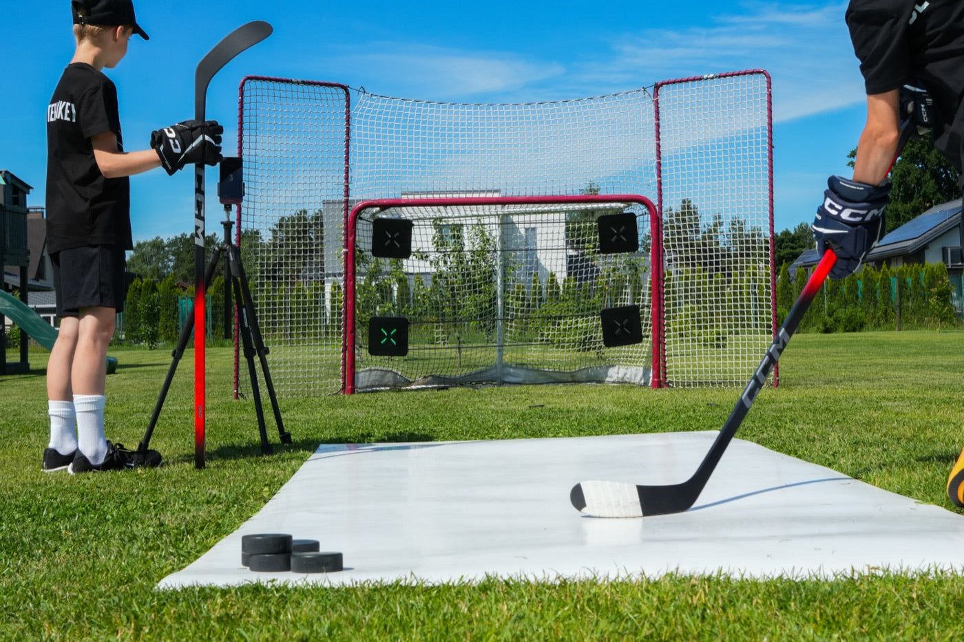 XDT targets på hockeymål under träning, bild 5