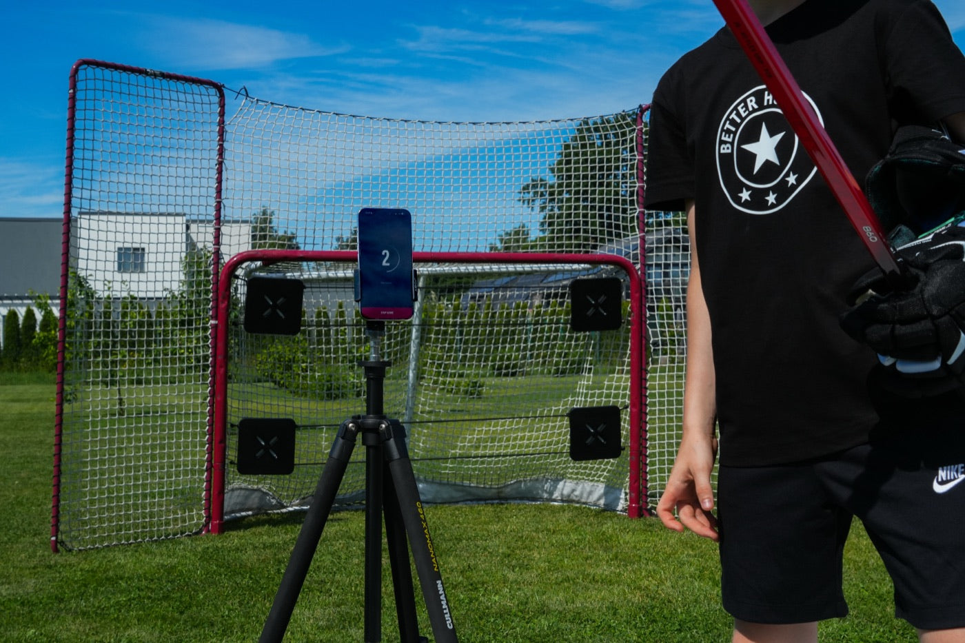 XDT targets på hockeymål under träning, bild 6